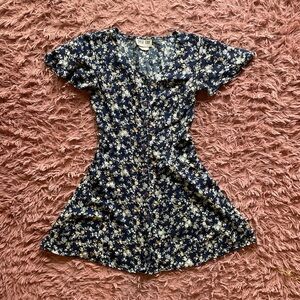VTG ⏰ BYER TOO! blue floral button up dress